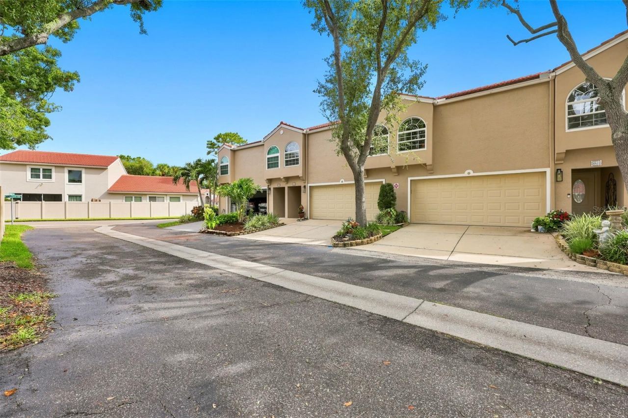 673 Segovia Court Ne, Unit 702, Saint Petersburg, FL 33703 Photo