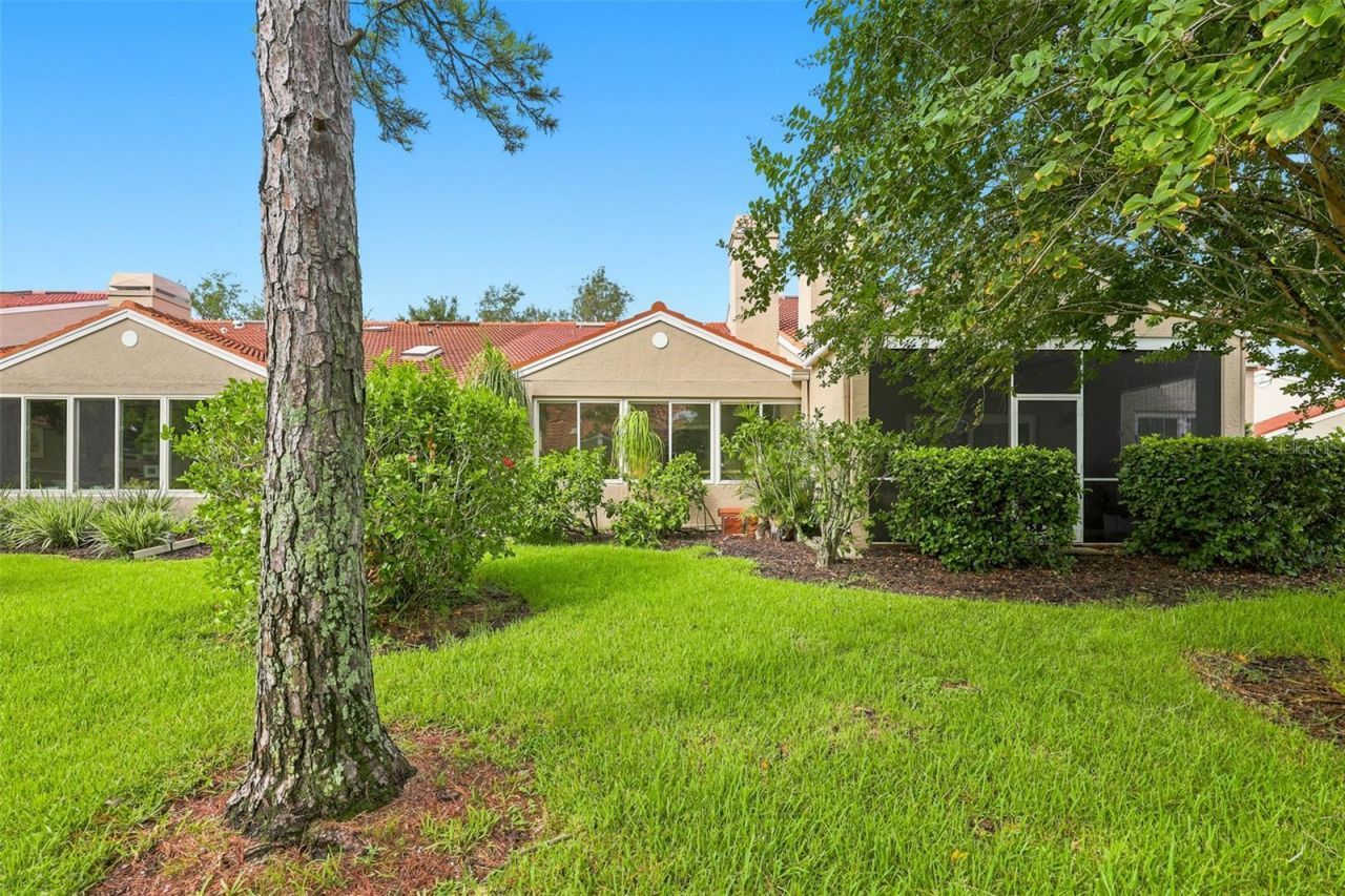 673 Segovia Court Ne, Unit 702, Saint Petersburg, FL 33703 Photo