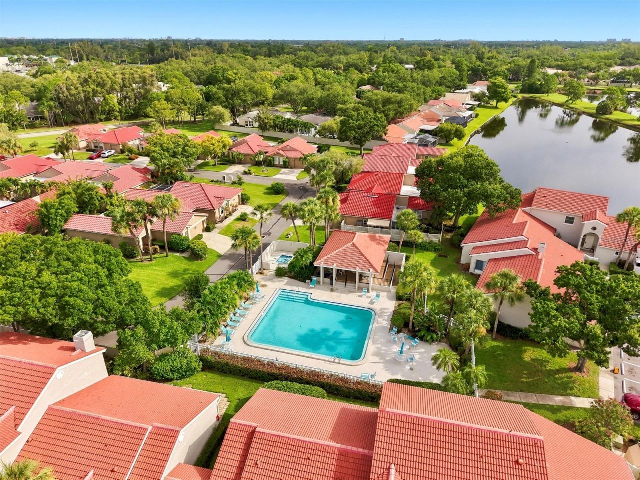 673 Segovia Court Ne, Unit 702, Saint Petersburg, FL 33703 Photo