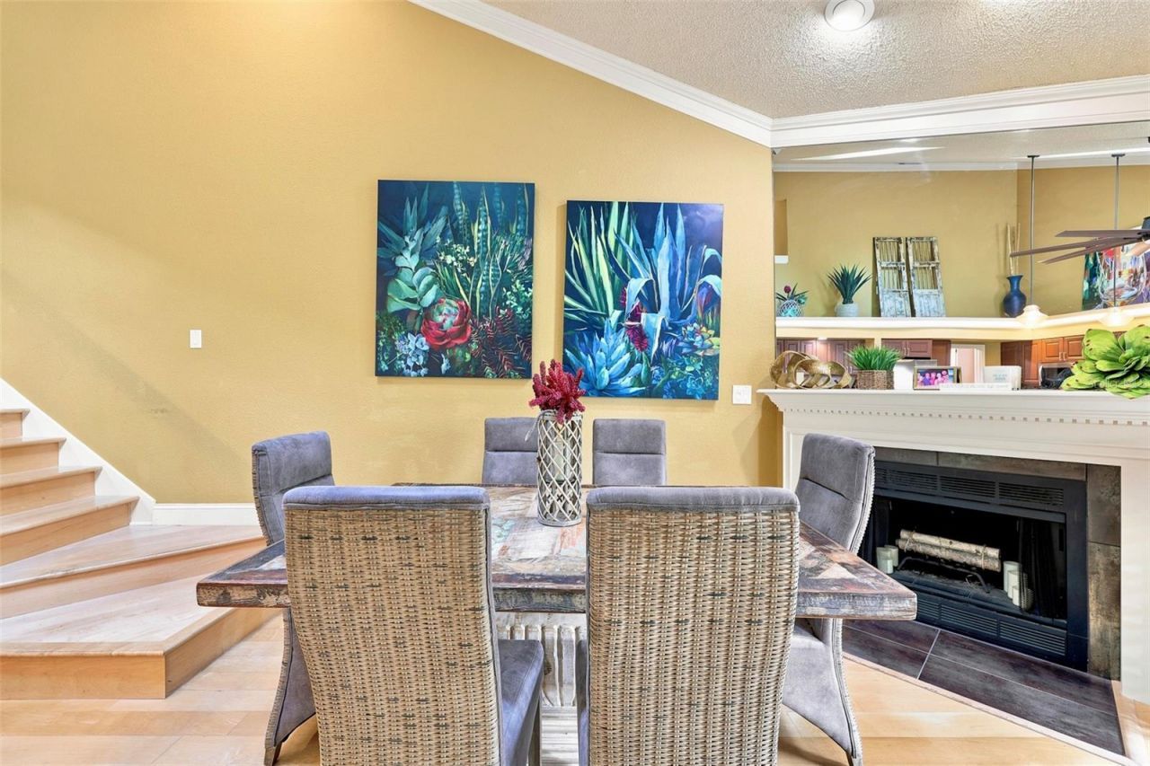 673 Segovia Court Ne, Unit 702, Saint Petersburg, FL 33703 Photo