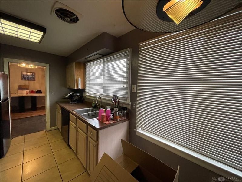 225 W Nottingham Road, Dayton, OH 45405 Photo 6