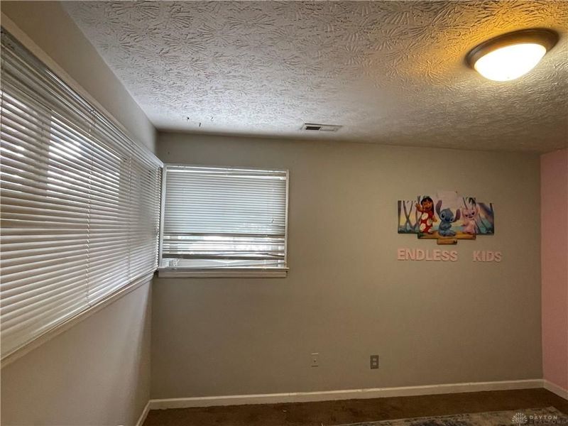 225 W Nottingham Road, Dayton, OH 45405 Photo 8