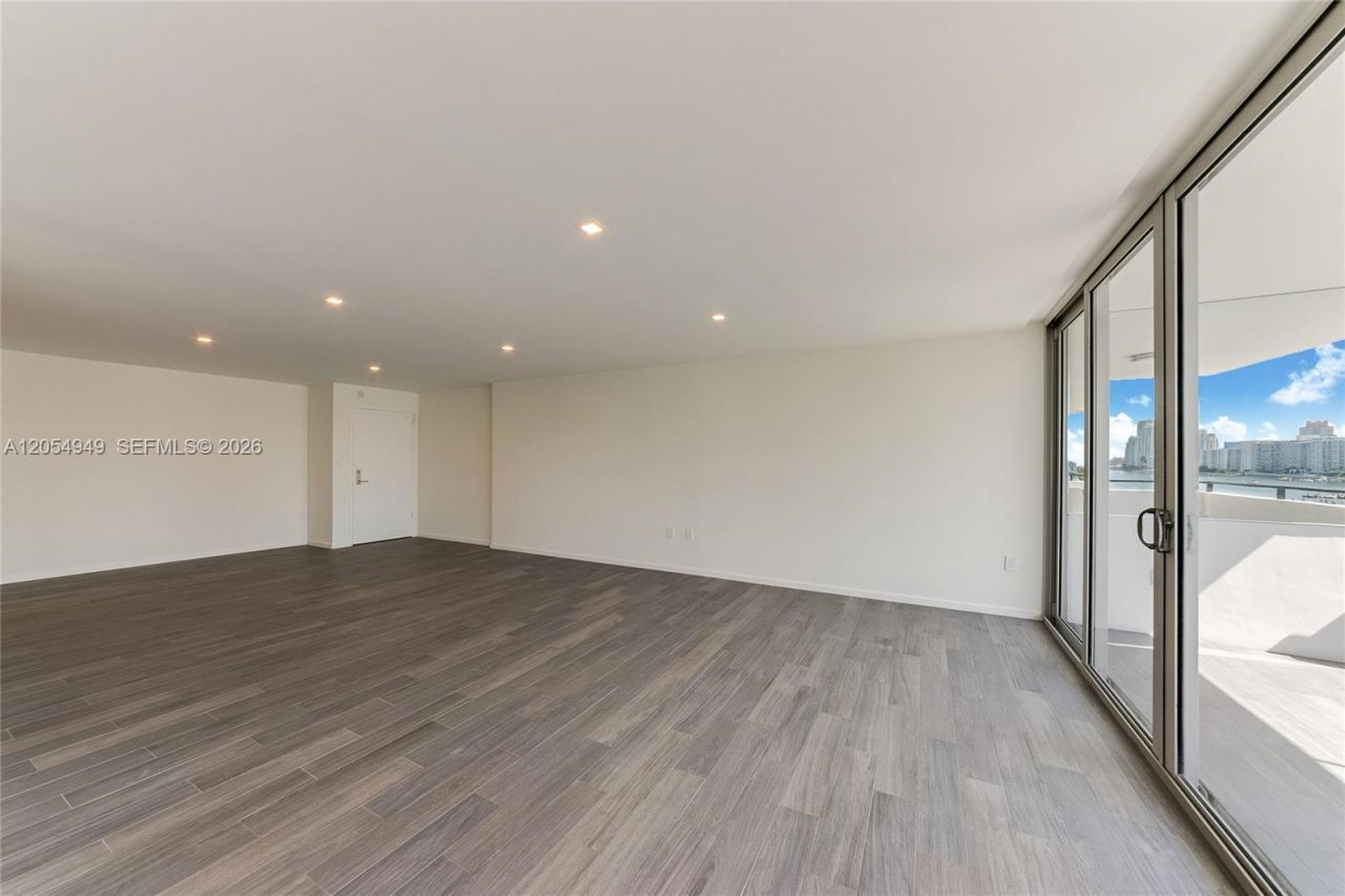 11 Island Ave , Unit 908, Miami Beach, FL 33139 Photo