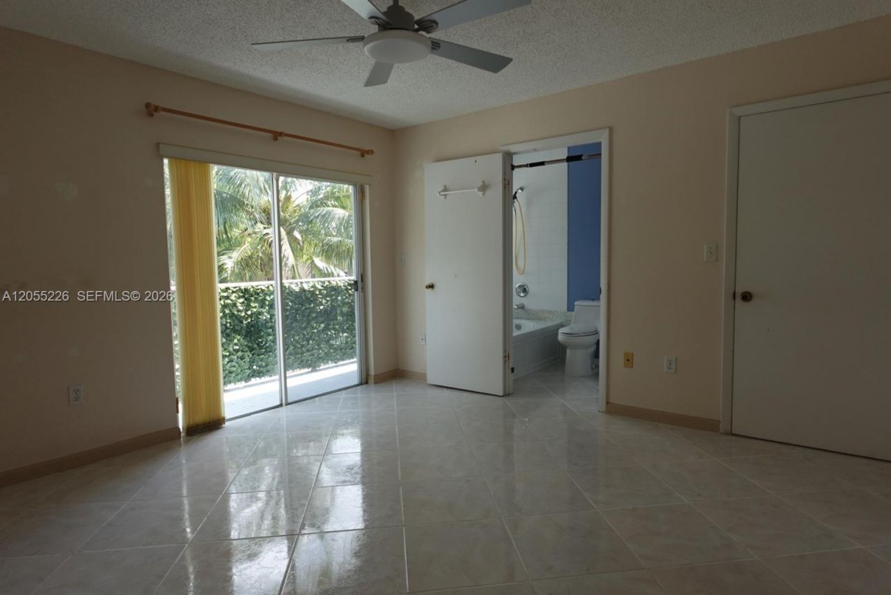 7030 NW 173rd Dr , Unit 1602, Hialeah, FL 33015 Photo