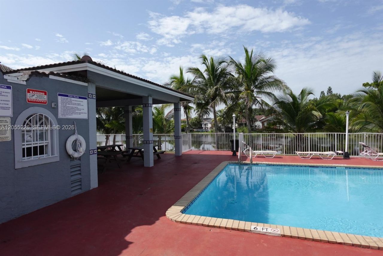 7030 NW 173rd Dr , Unit 1602, Hialeah, FL 33015 Photo