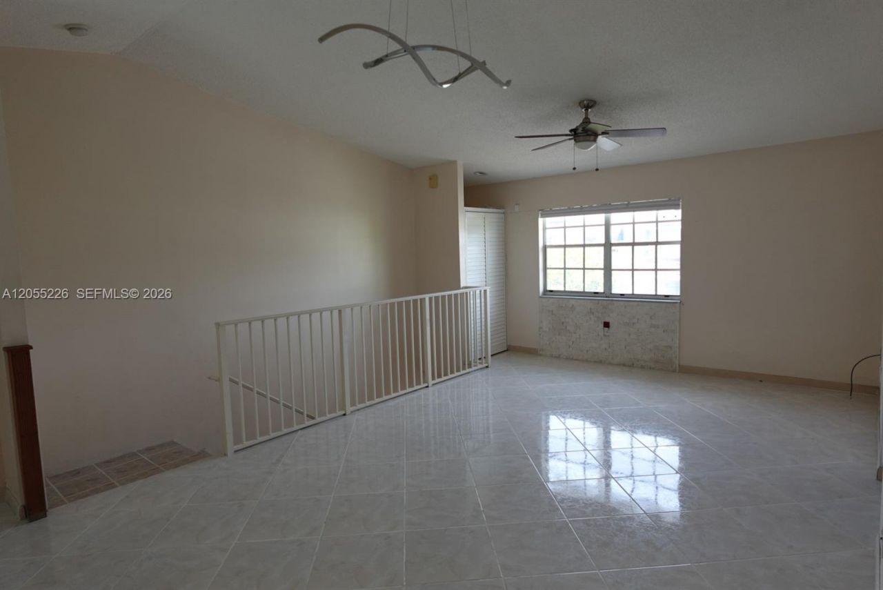 7030 NW 173rd Dr , Unit 1602, Hialeah, FL 33015 Photo