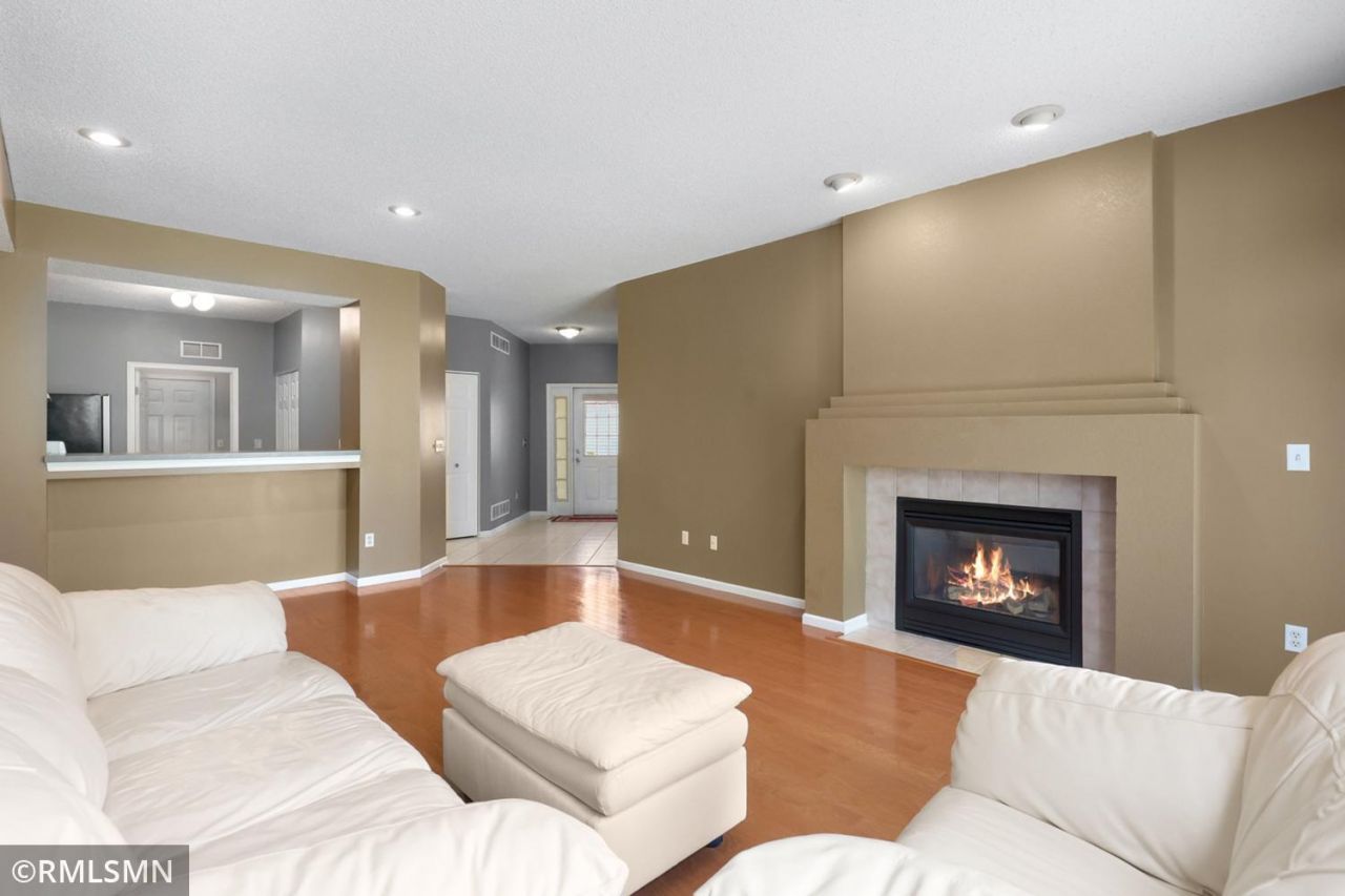 2176 Cool Stream Circle , Eagan, MN 55122