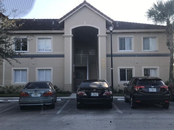 1095 Golden Lakes Boulevard, West Palm Beach, FL 33411