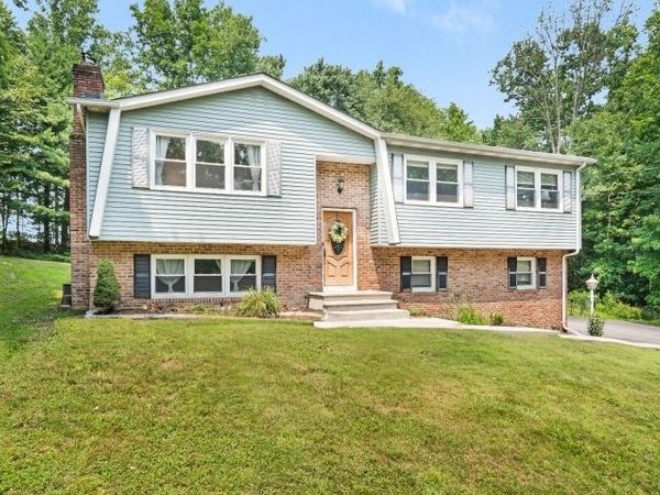 18 Smith Rd, Wantage, NJ 07461