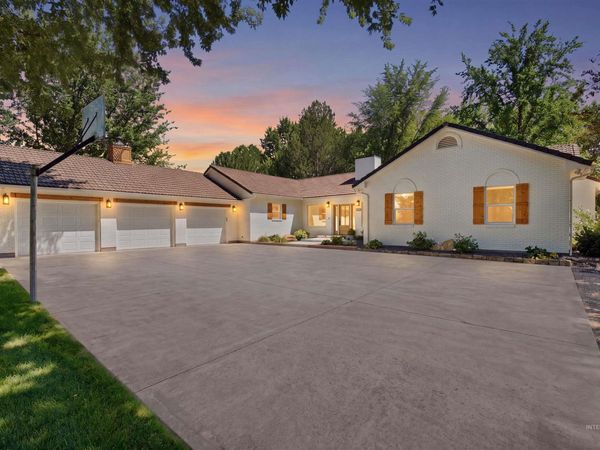 21420 Lakehaven Ln, Star, ID 83669