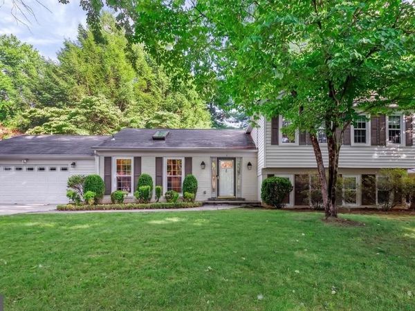5 BARRINGTON FARE , ROCKVILLE, MD 20850