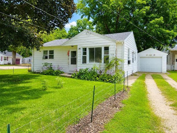 704 Douglas Avenue, DIXON, IL 61021