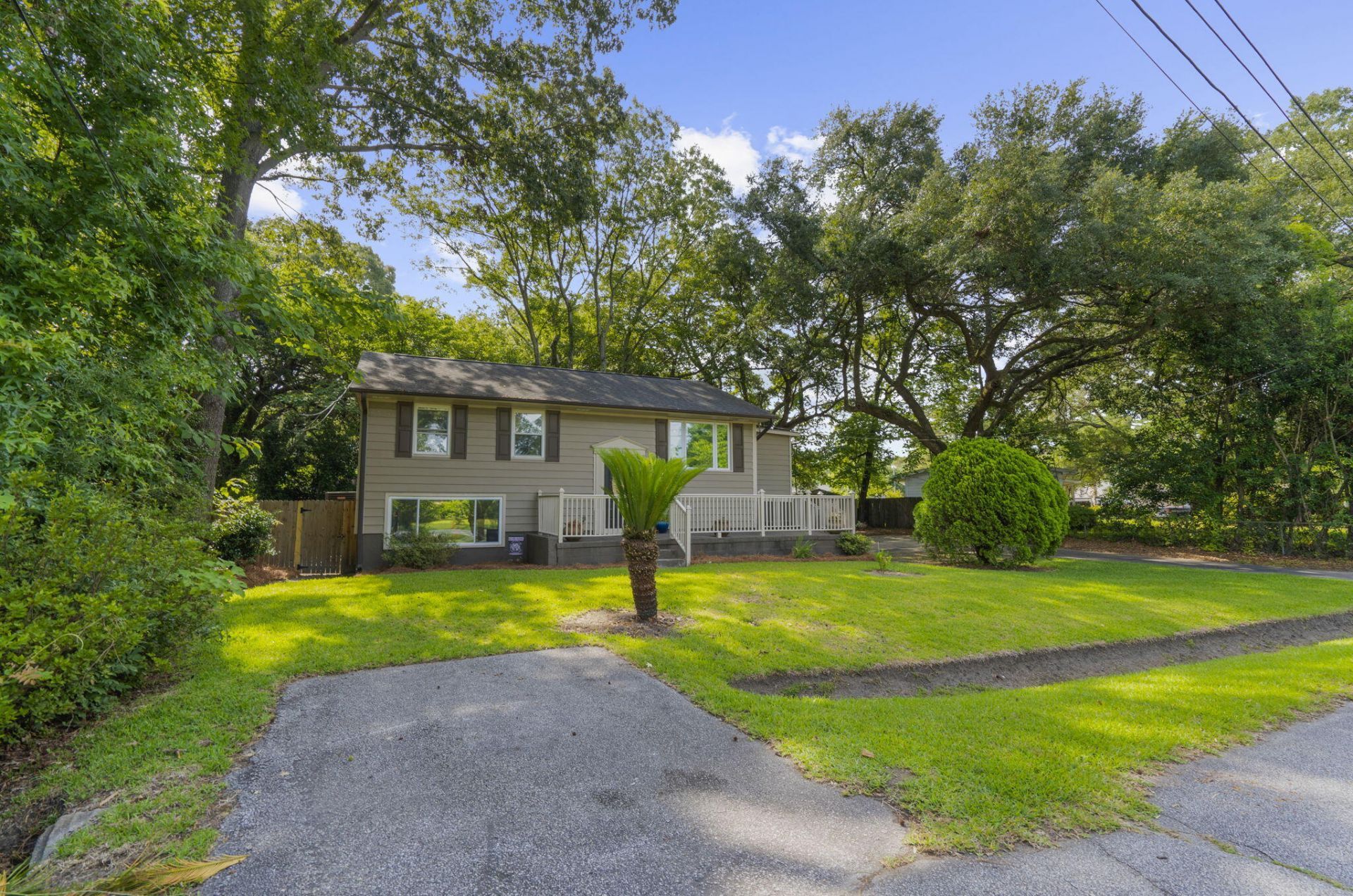 1811 Manigault Place Photo 25