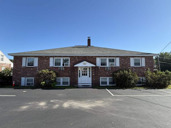 2 Grand Avenue, Nashua, NH 03060