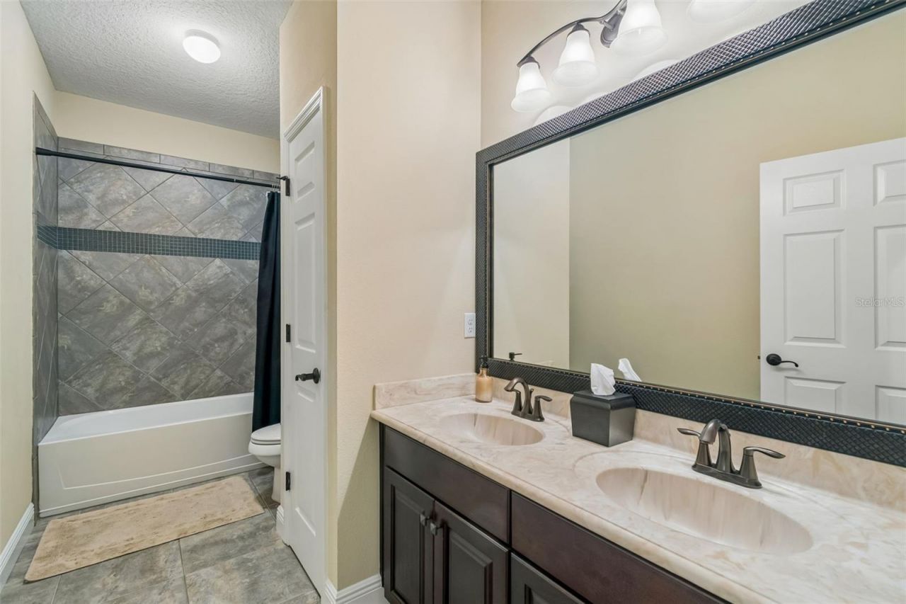 1804 Bella Casa Court, Tampa, FL 33618 Photo