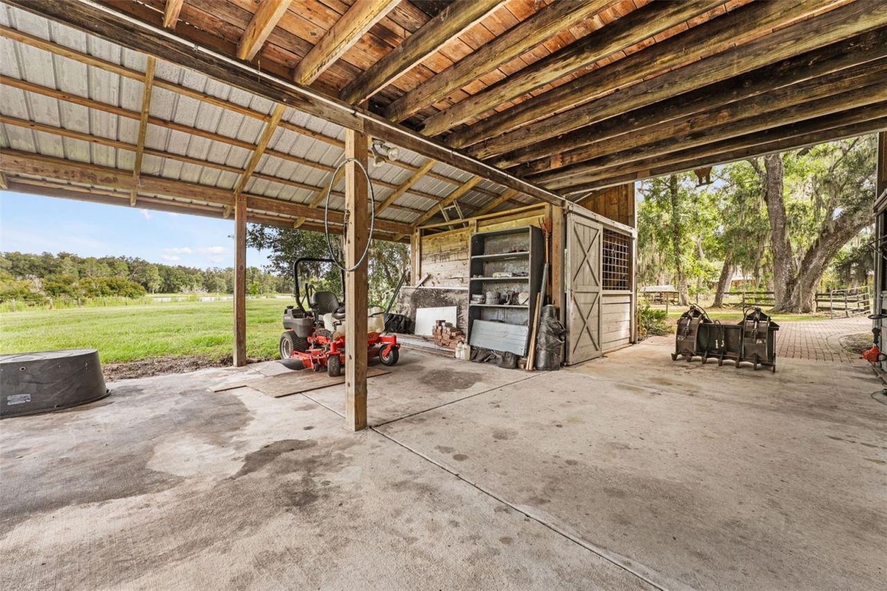 33415 Kiefer Road , Wesley Chapel, FL 33545 Photo