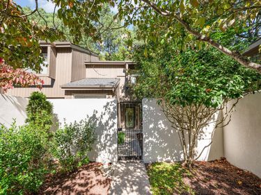 2 Vauxhall Place, Chapel Hill, NC 27517
