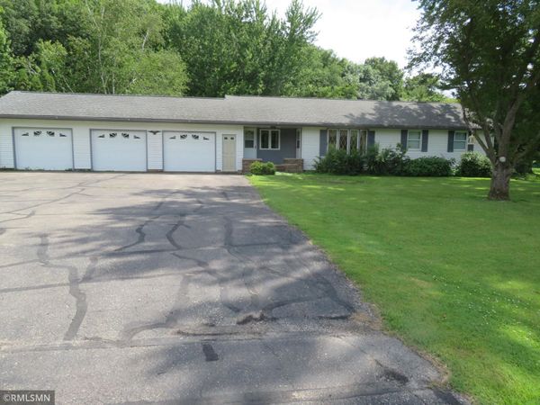 W7515 US Highway 10 , Ellsworth, WI 54011