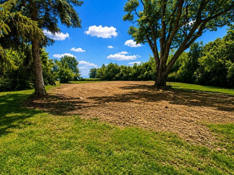 111 NW Catawba Road, Port Clinton, OH 43452 Photo 2