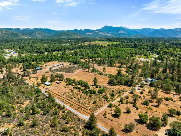 699 Pine Cone Drive, Cave Junction, OR 97523