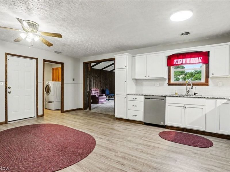 6065 Rollins Drive, Nashport, OH 43830 Photo 10