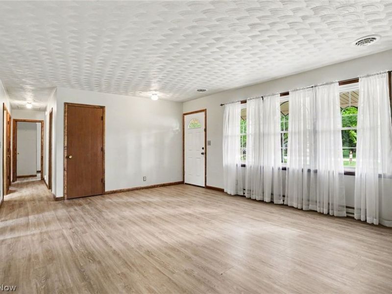 6065 Rollins Drive, Nashport, OH 43830 Photo 6