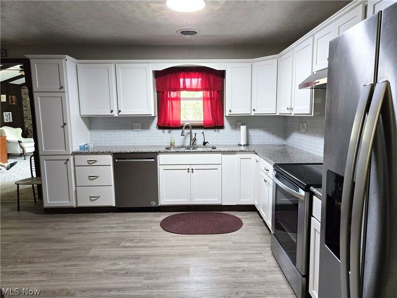 6065 Rollins Drive, Nashport, OH 43830 Photo 7