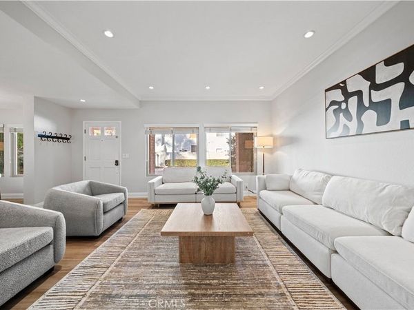 478 E Yale , Irvine, CA 92614