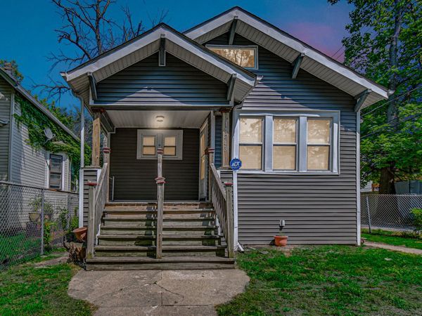 10243 S Parnell Avenue, Chicago, IL 60628