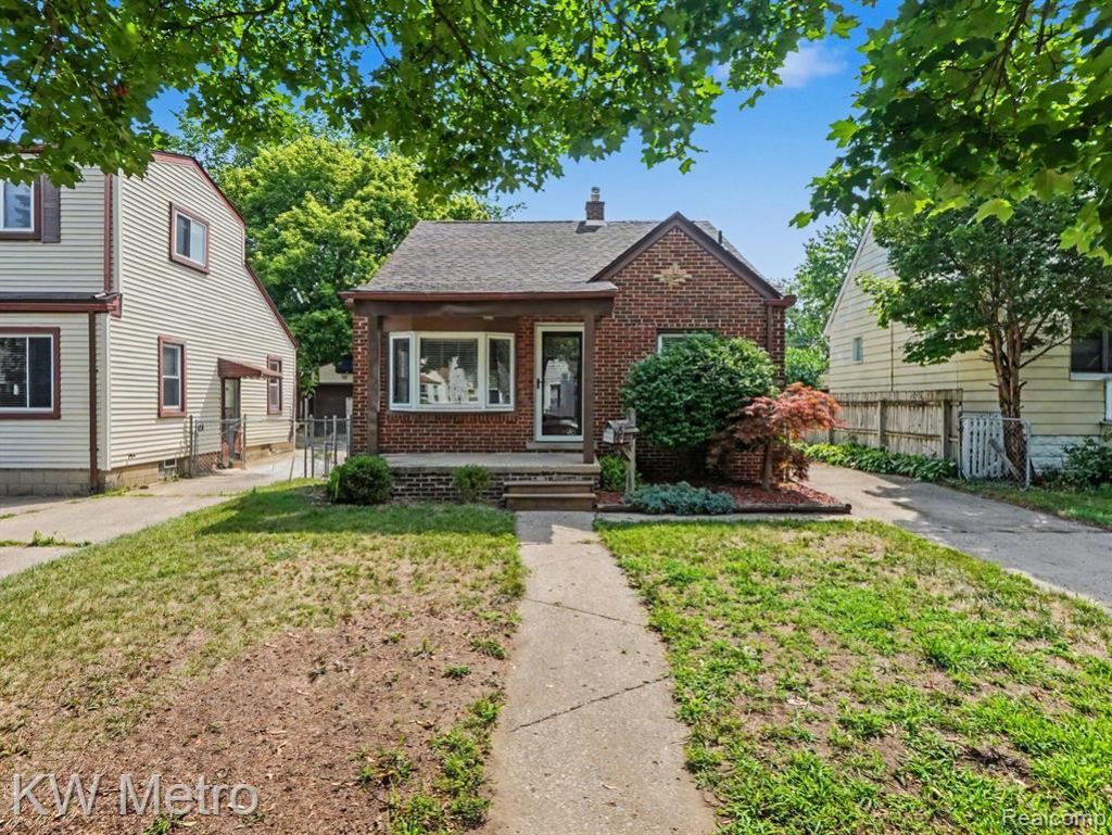 1023 Hoffman Avenue, Royal Oak, MI 48067 Main Photo