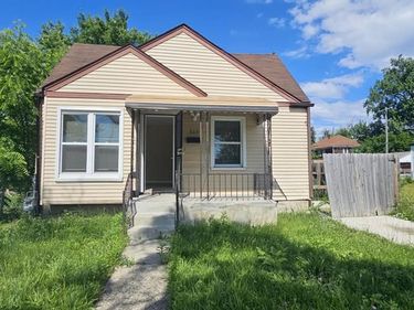 8095 Roselawn Street, Detroit, MI 48204