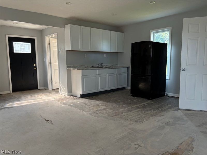 8307 Cleveland Avenue NW, Canton, OH 44720 Photo 9