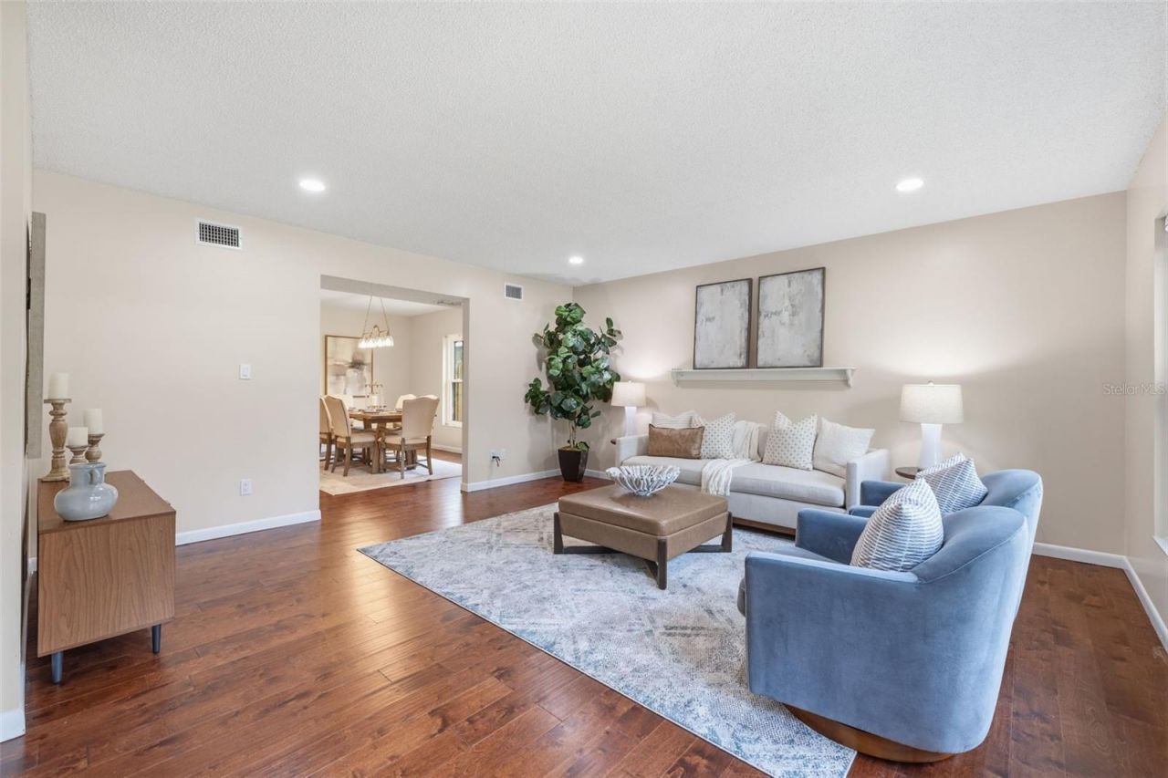 11007 Theresa Arbor Drive, Tampa, FL 33617 Photo