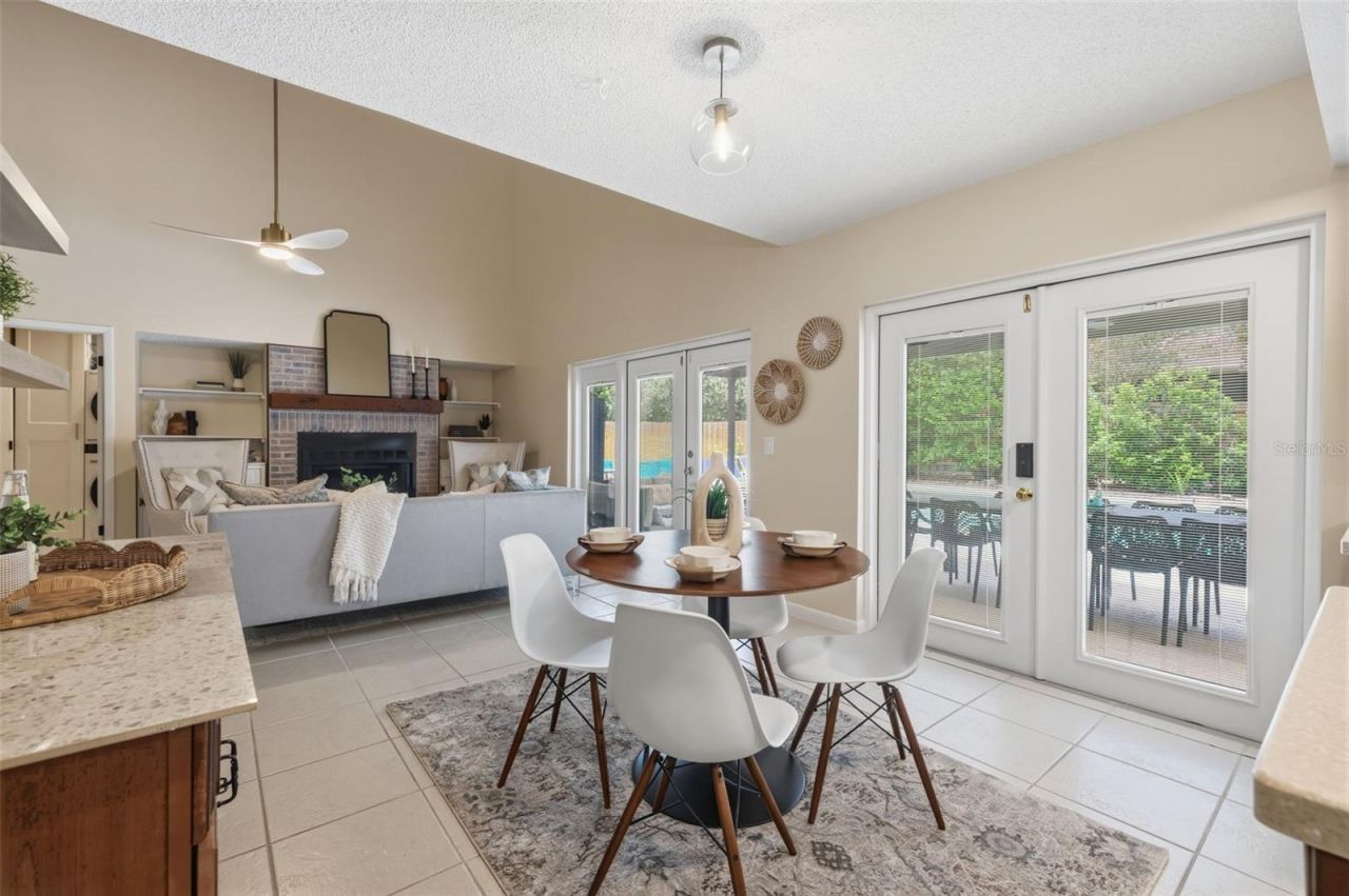 11007 Theresa Arbor Drive, Tampa, FL 33617 Photo