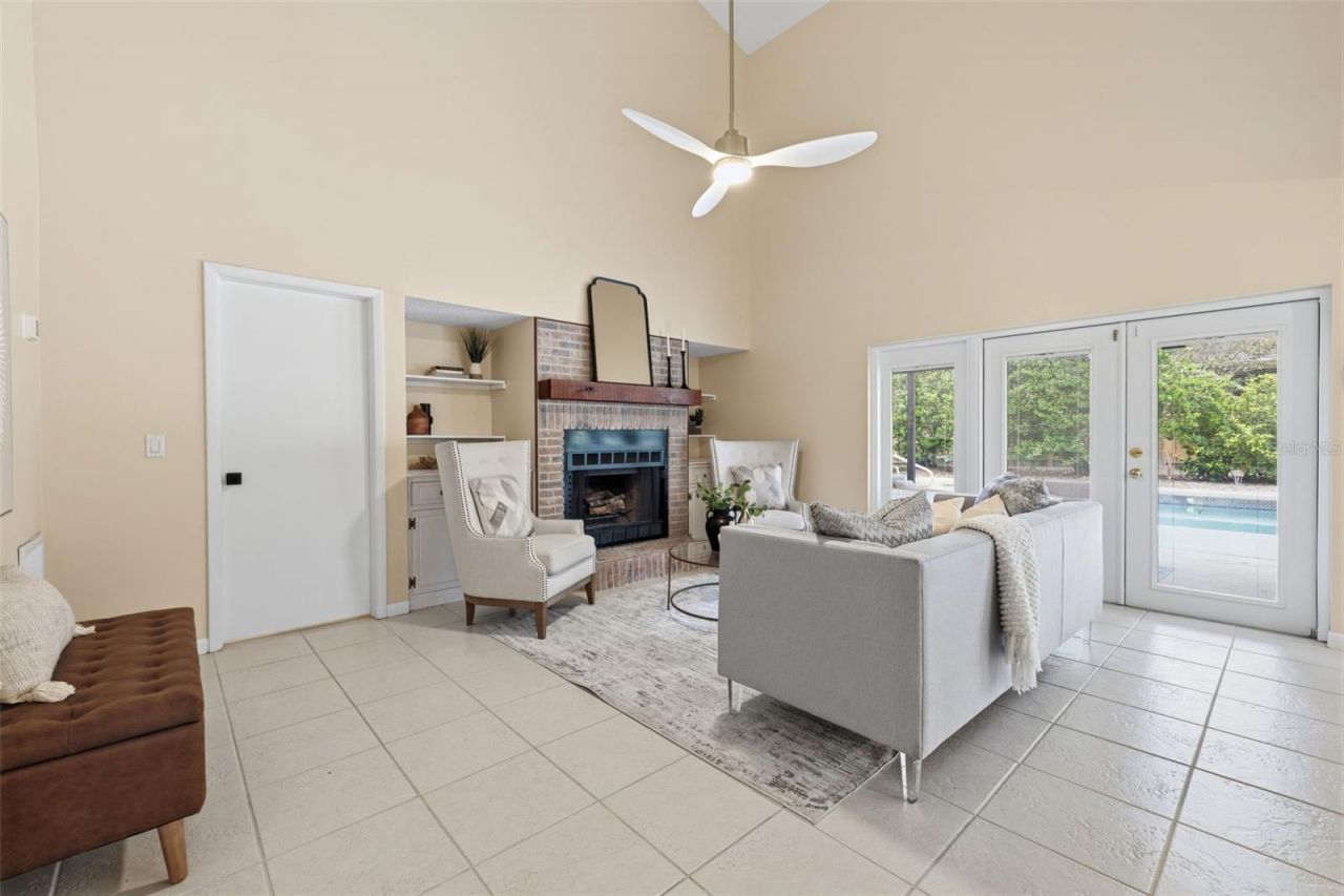 11007 Theresa Arbor Drive, Tampa, FL 33617 Photo
