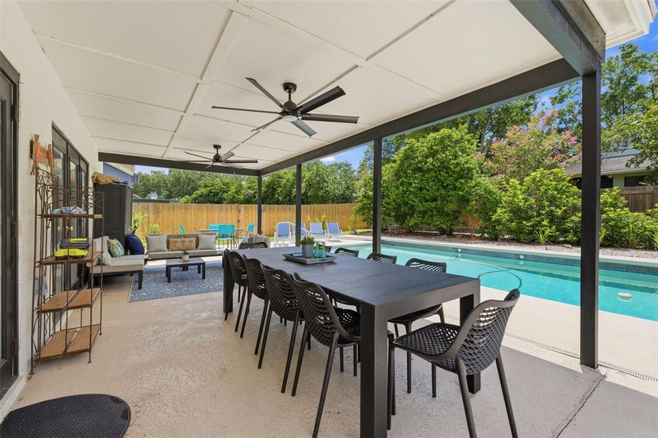 11007 Theresa Arbor Drive, Tampa, FL 33617 Photo