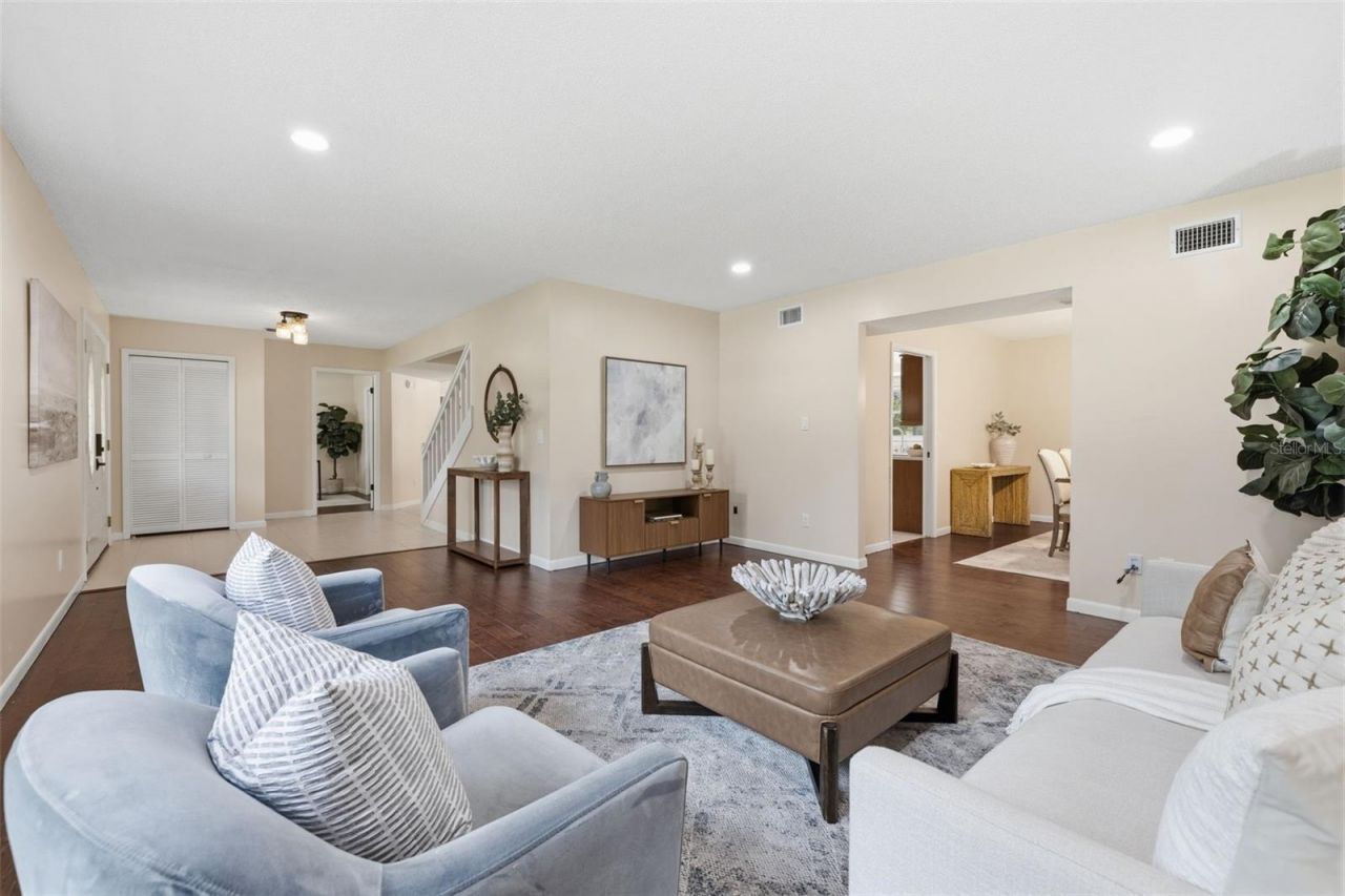 11007 Theresa Arbor Drive, Tampa, FL 33617 Photo
