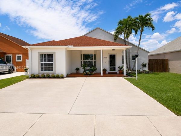 14341 SW 156th St , Miami, FL 33177