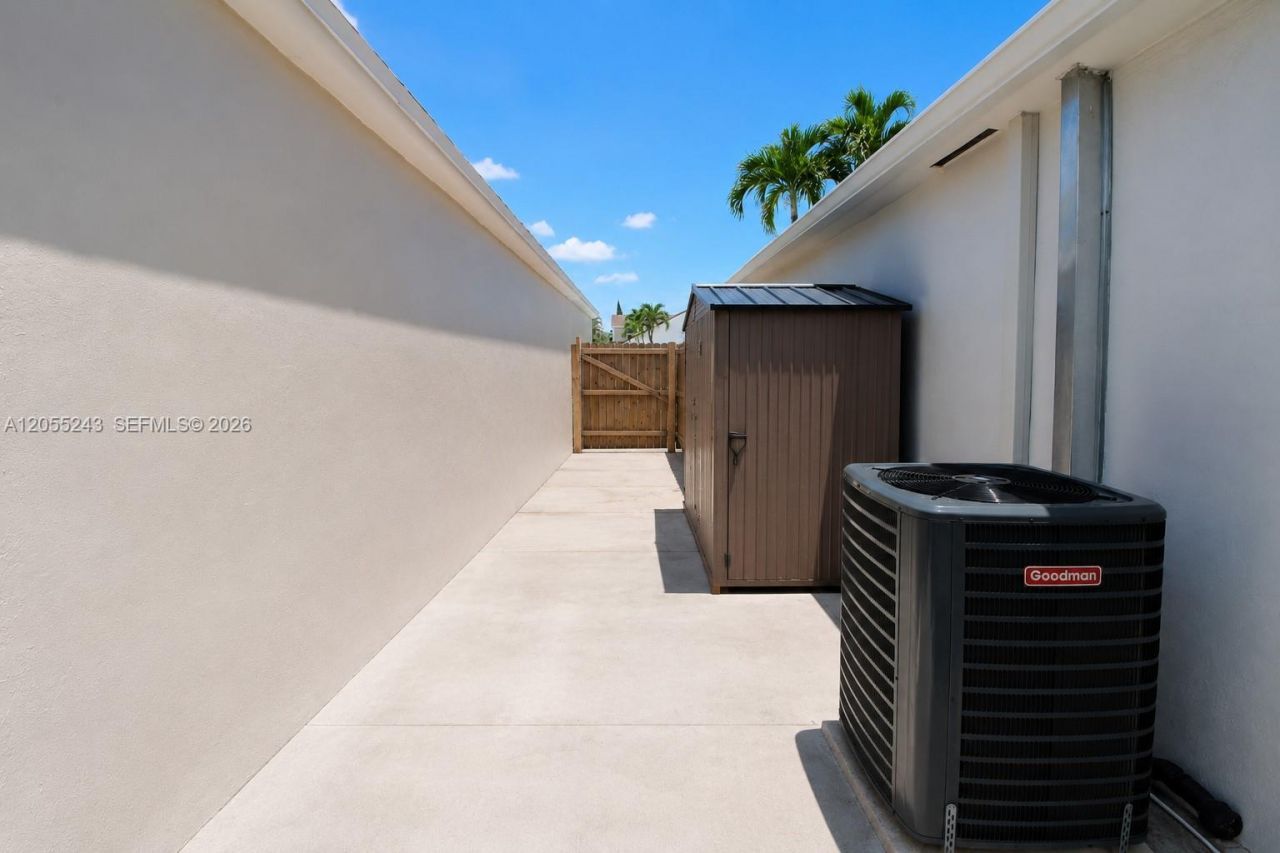 14341 SW 156th St , Miami, FL 33177 Photo