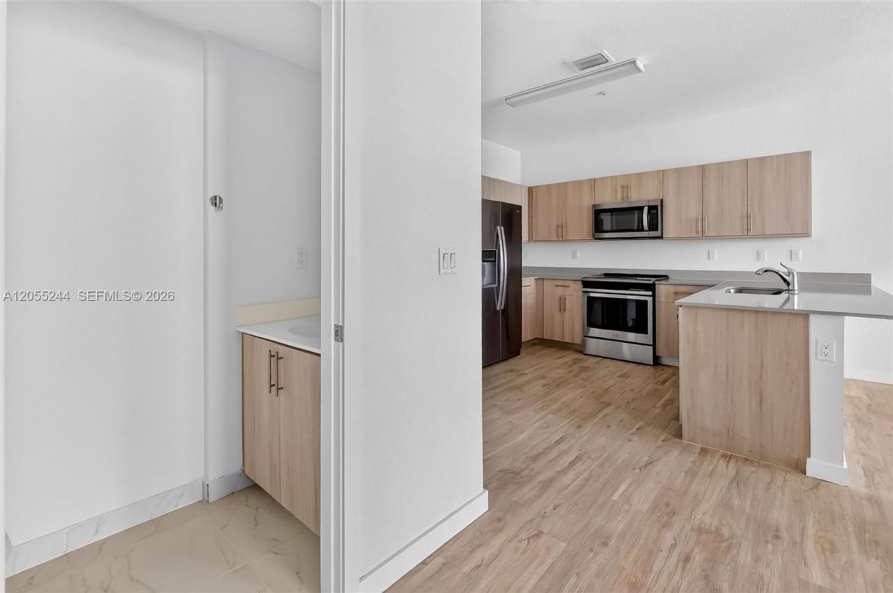 15650 SW 136th St , Unit 212, Miami, FL 33196 Photo