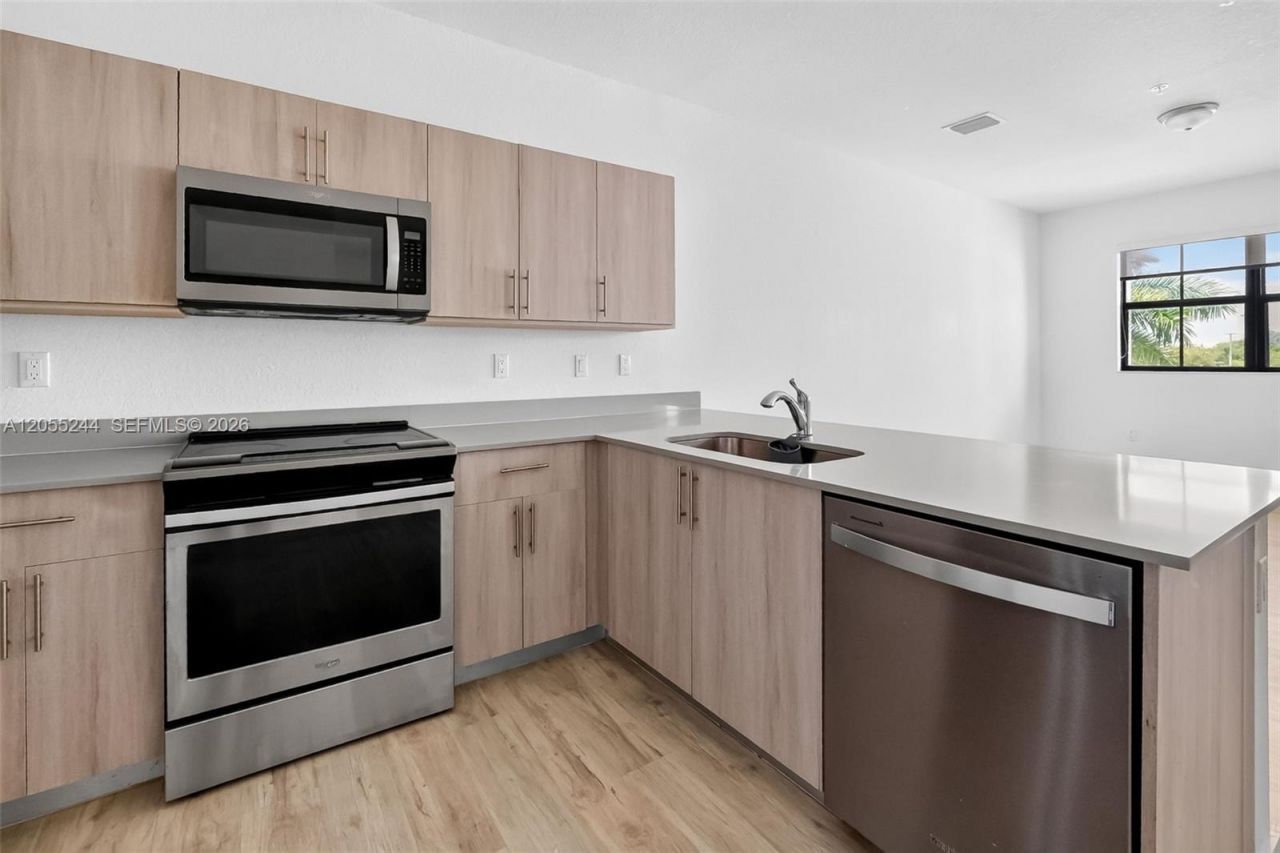15650 SW 136th St , Unit 212, Miami, FL 33196 Photo