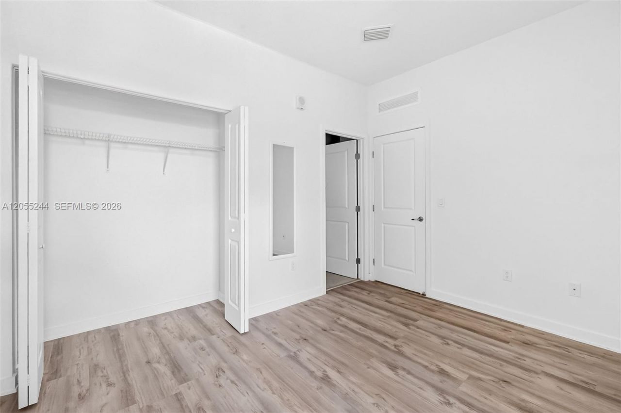 15650 SW 136th St , Unit 212, Miami, FL 33196 Photo