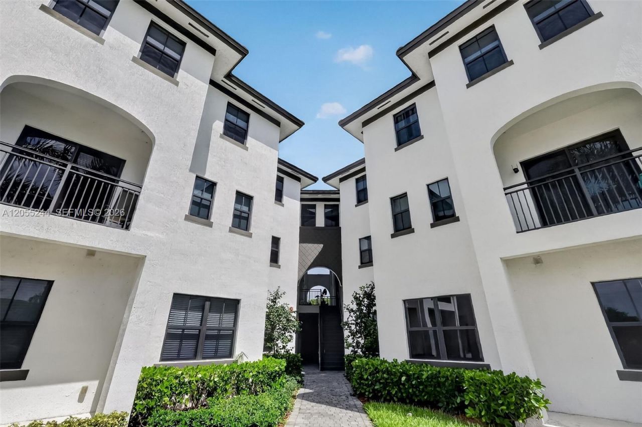 15650 SW 136th St , Unit 212, Miami, FL 33196 Photo