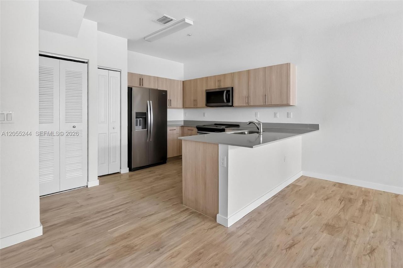 15650 SW 136th St , Unit 212, Miami, FL 33196 Photo