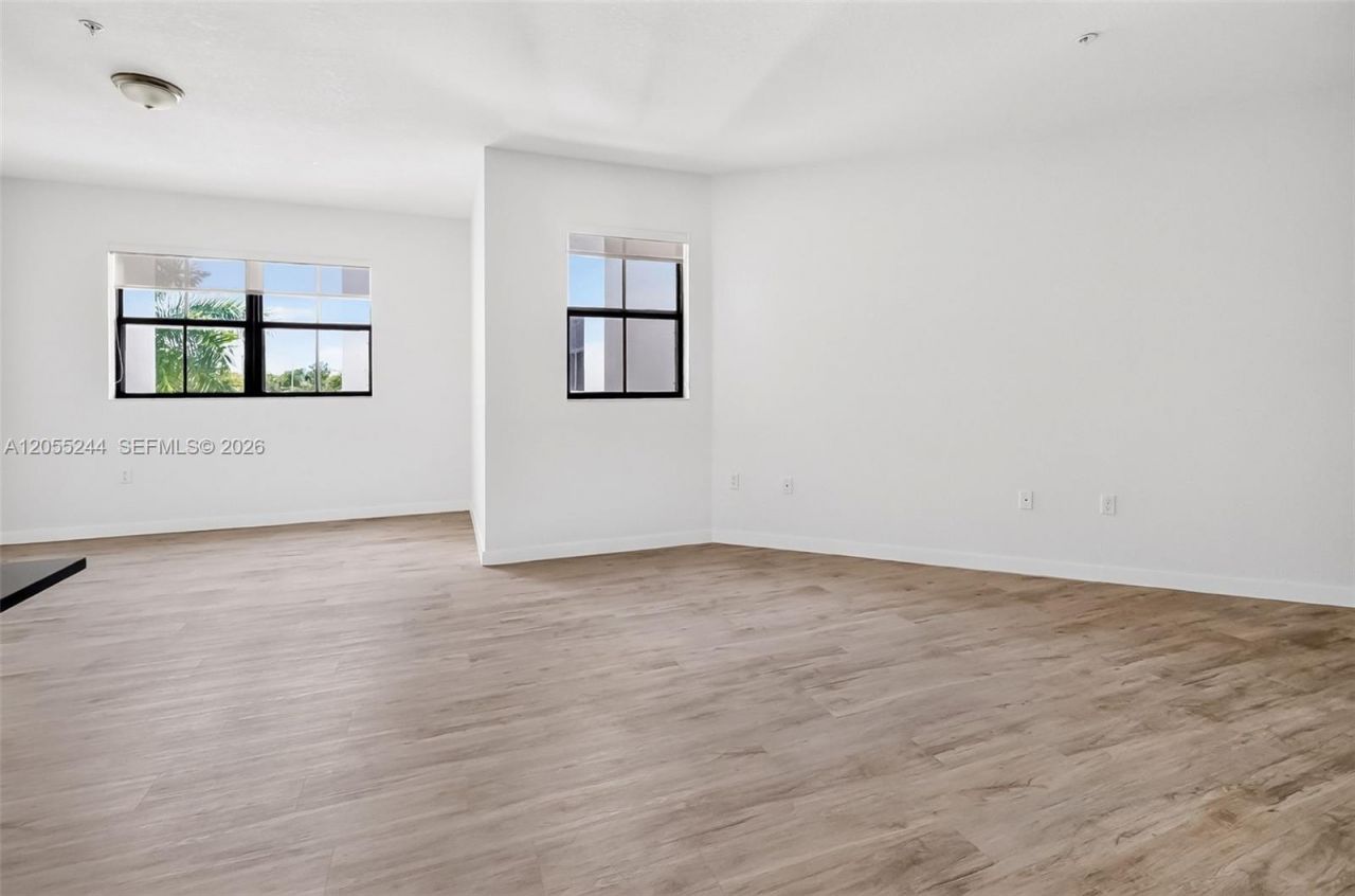 15650 SW 136th St , Unit 212, Miami, FL 33196 Photo
