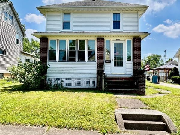 365 W Indiana Avenue , Sebring, OH 44672