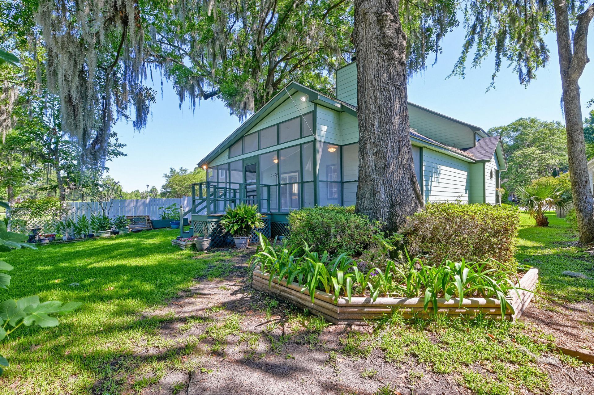 69 Jawol Drive Photo 32