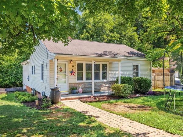 2401 Waverly Court , High Point, NC 27262