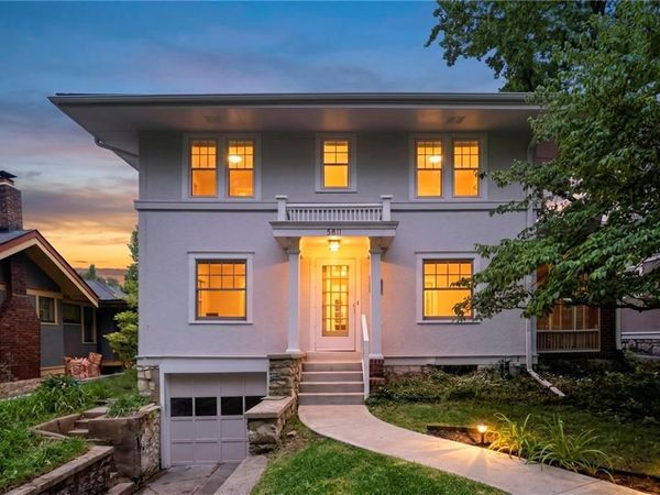 5811 Charlotte Street, Kansas City, MO 64110