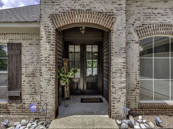 621 Huntington Drive, Brandon, MS 39047
